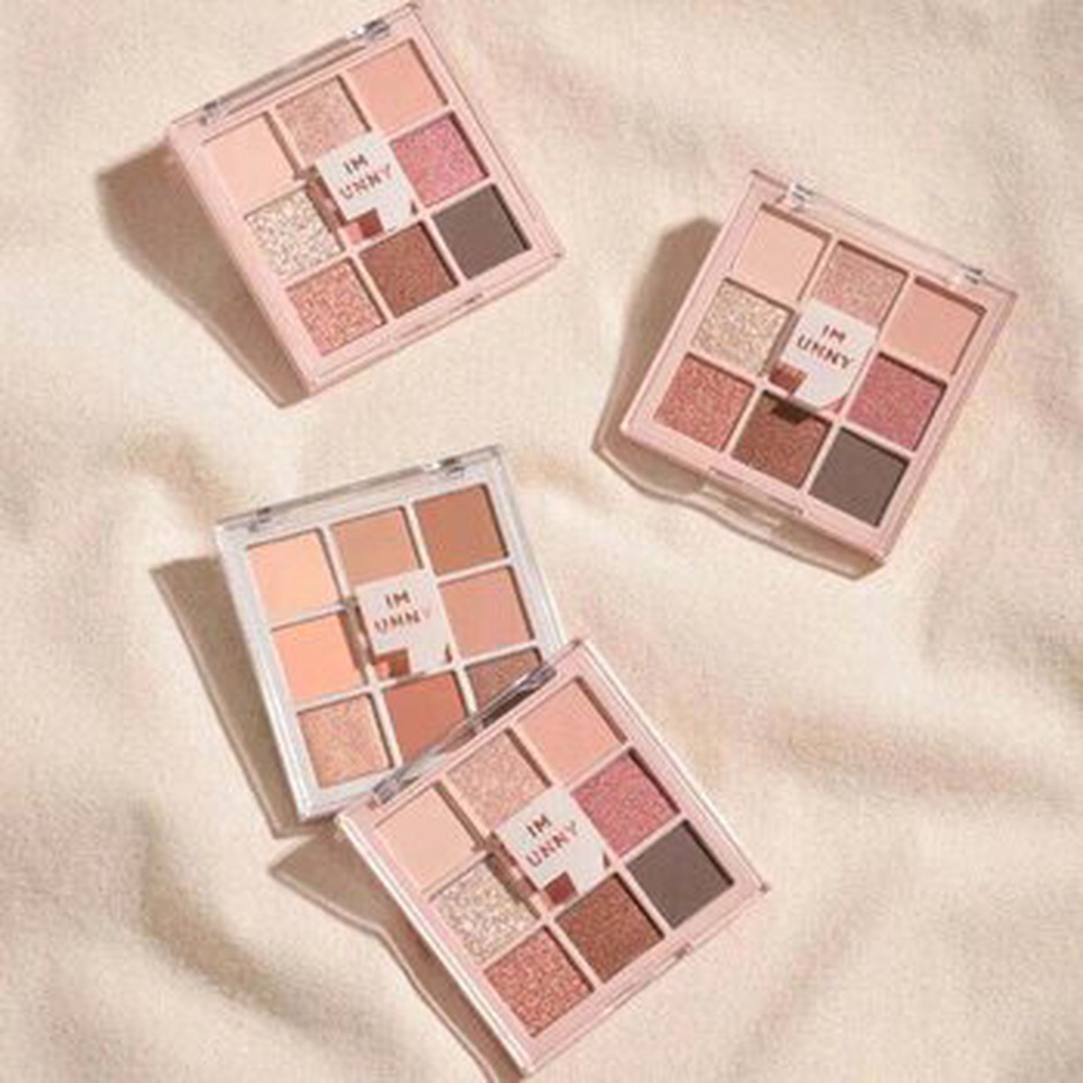 IM UNNY Multi Eye Shadow Palette 2 palettes are available 01 All That Bas