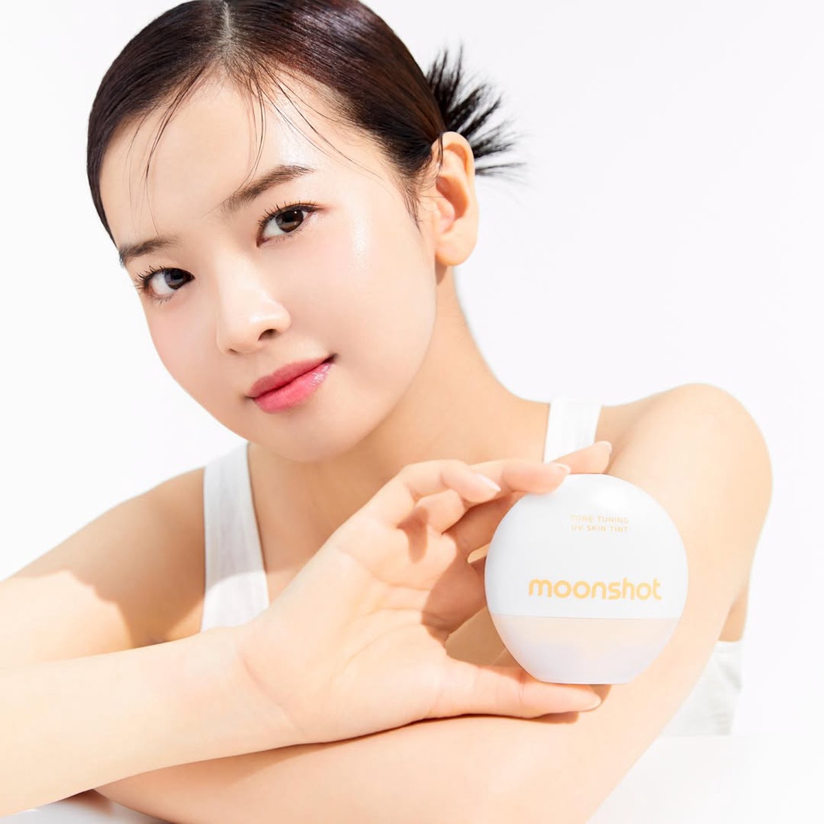 MOONSHOT Tone Tuning UV Skin Tint SPF50 PA