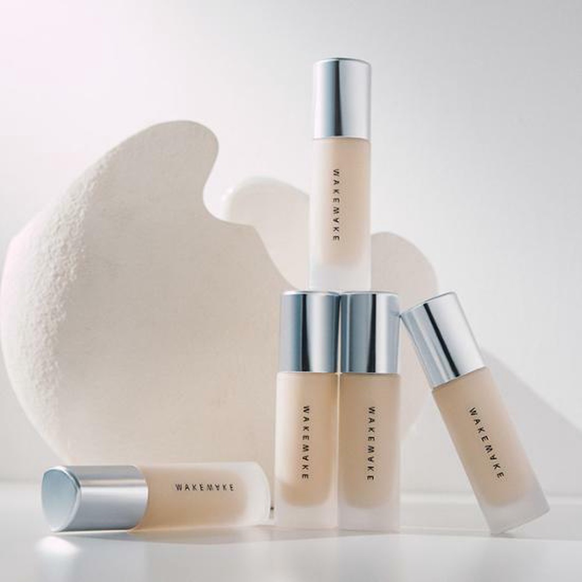 WAKEMAKE Water Velvet Cover Foundation